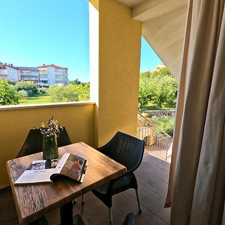 Apartments Goltes Lovrečica Kültér fotó