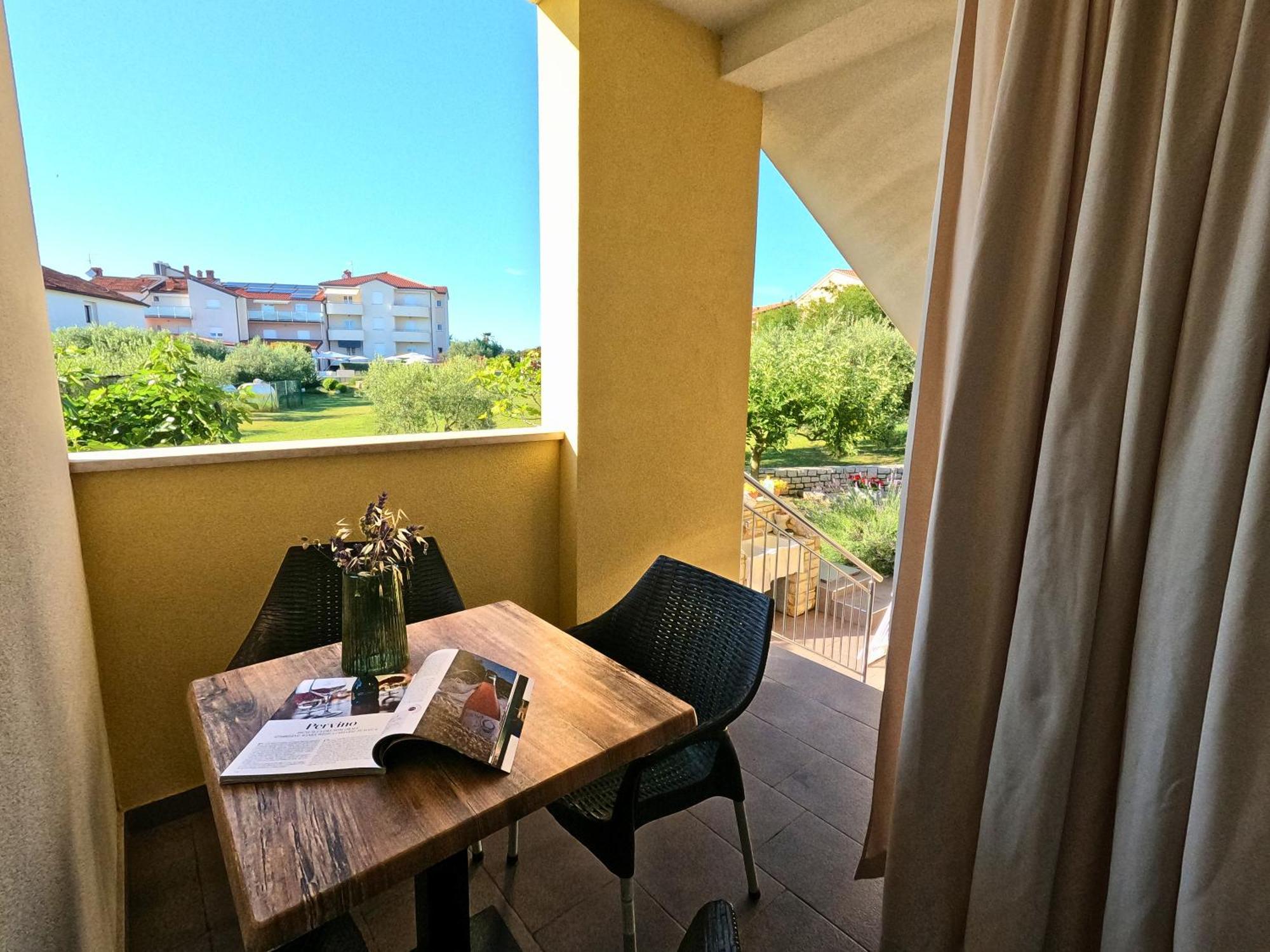 Apartments Goltes Lovrečica Kültér fotó